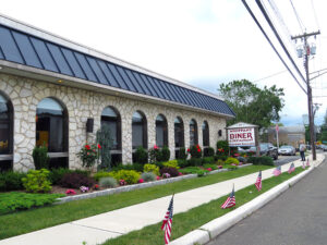 Whippany-Diner-Left-Side-Exterior.